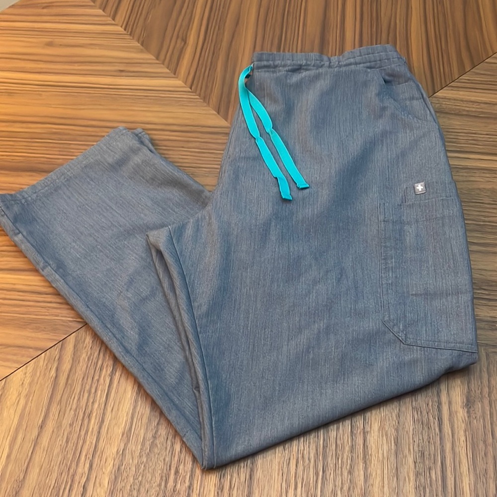 FIGS graphite Kade cargo scrub pants size XL straight leg